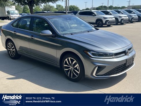 Used 2025 Volkswagen Jetta SE w/ Sunroof Package FWD image 1