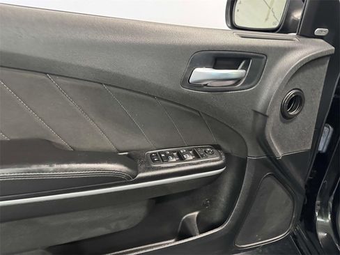 Used 2021 Dodge Charger SXT w/ Driver Convenience Group image 31