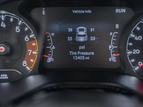 Certified 2022 Jeep Compass Latitude w/ Sun and Sound Group AWD/4WD image 44
