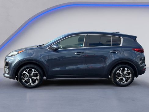 Used 2022 Kia Sportage LX image 11