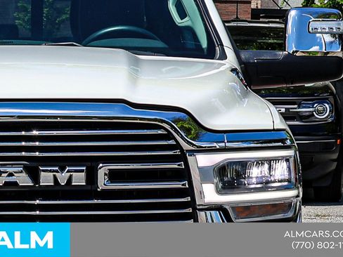 Used 2024 RAM 2500 Laramie AWD/4WD image 15