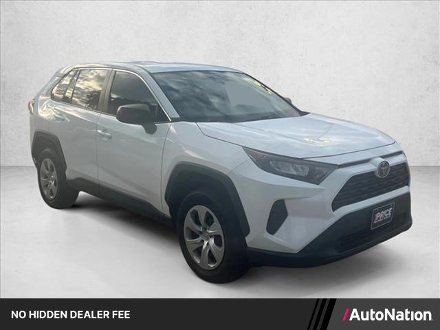 Used 2022 Toyota RAV4 LE FWD image 1