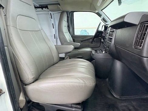 Used 2020 Chevrolet Express 2500 2500 3dr Cargo Van w/ Driver Convenience Package image 8