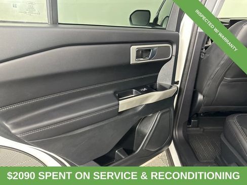 Used 2022 Ford Explorer XLT w/ Equipment Group 202A AWD/4WD image 12