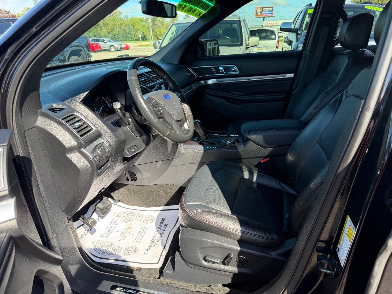Used 2017 Ford Explorer Sport w/ Equipment Group 401A AWD/4WD image 10