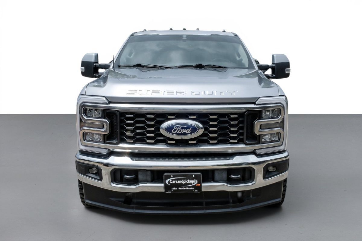 Used 2023 Ford F350 Lariat w/ FX4 Off-Road Package AWD/4WD image 3