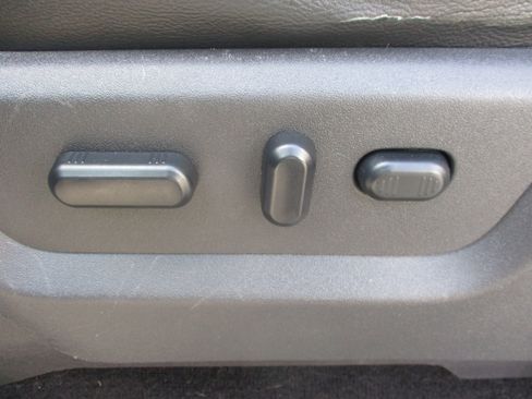 Used 2014 Ford F250 Lariat w/ Chrome Package AWD/4WD image 35
