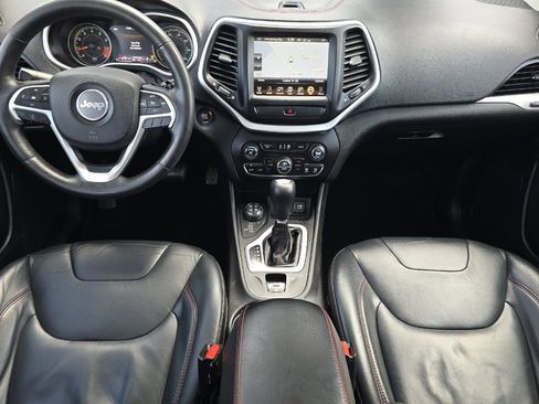 Used 2015 Jeep Cherokee Trailhawk w/ Comfort/Convenience Group AWD/4WD image 13