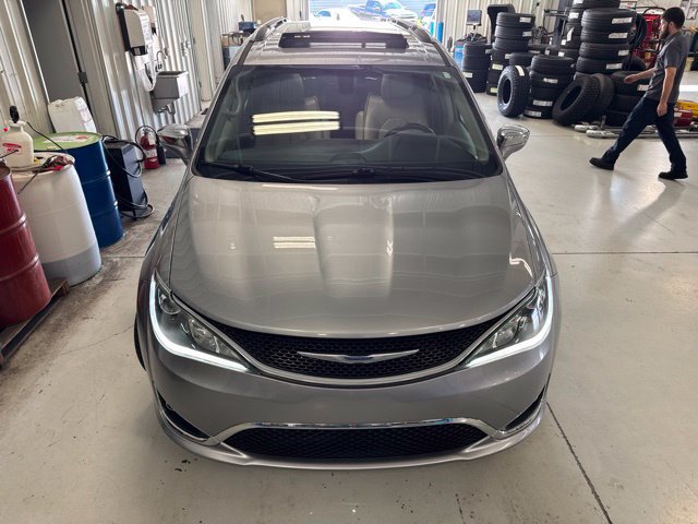Used 2020 Chrysler Pacifica Limited FWD image 38