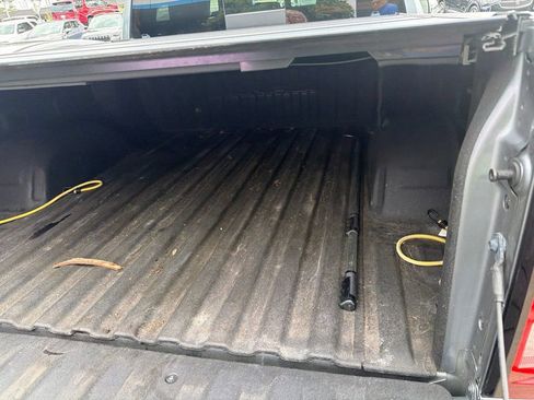 Used 2021 GMC Sierra 1500 Denali w/ Technology Package RWD image 11