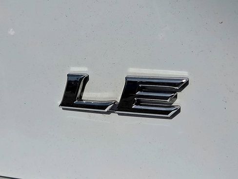 Used 2025 Toyota Camry LE image 12