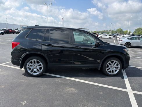 Used 2025 Honda Passport EX-L image 7