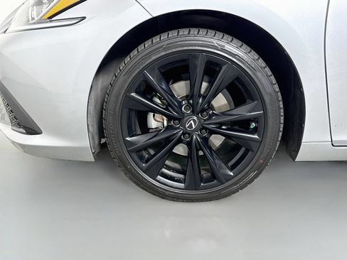 Certified 2024 Lexus ES 350 F Sport w/ Accessory Package (Z2) FWD image 33