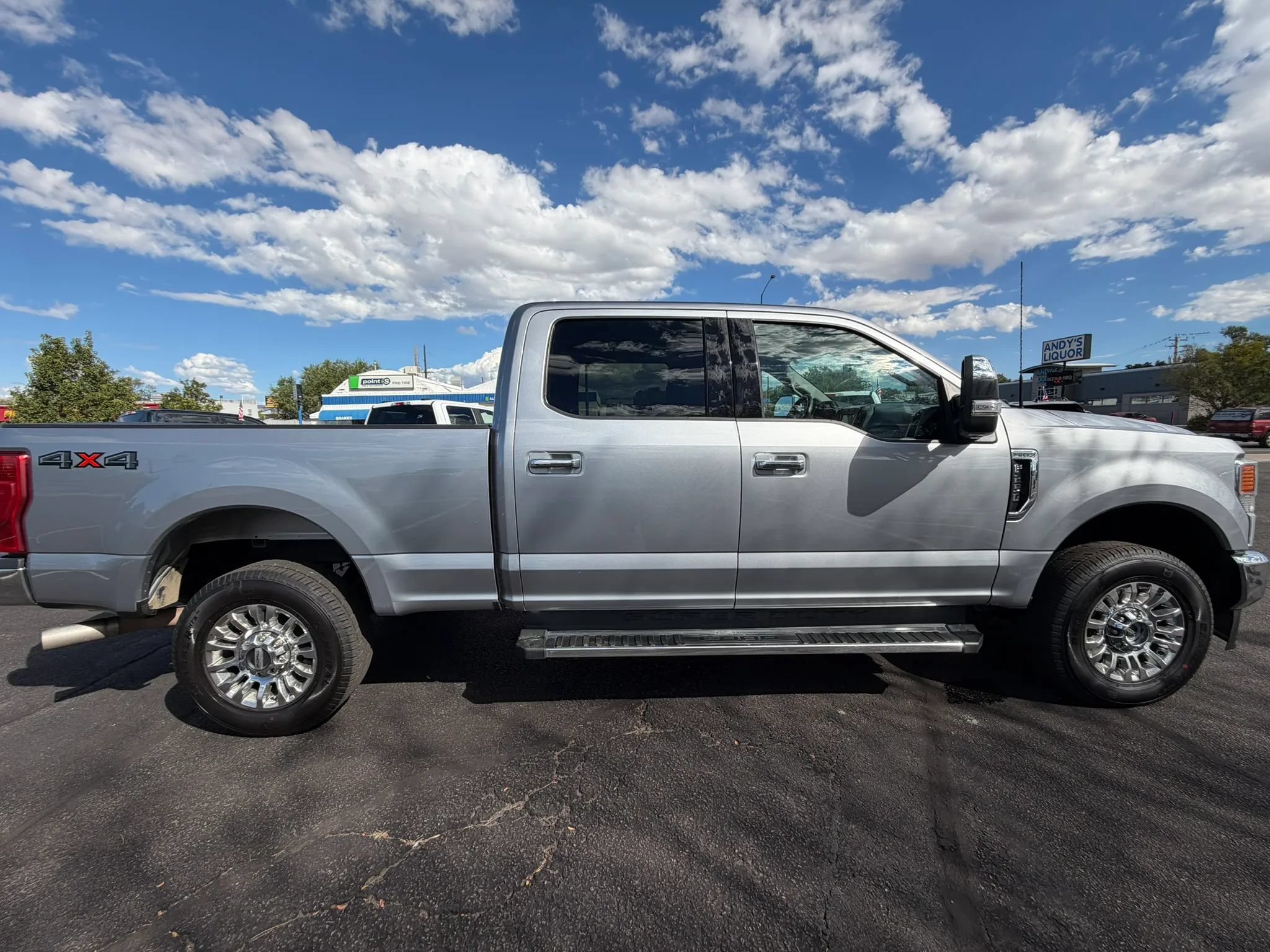 Used 2022 Ford F250 XLT w/ XLT Premium Package AWD/4WD image 5