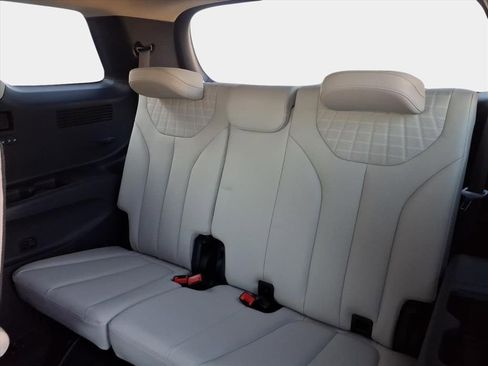 Used 2024 Hyundai Palisade Limited image 15