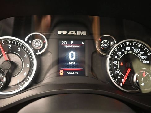 Used 2023 RAM 1500 Big Horn AWD/4WD image 36