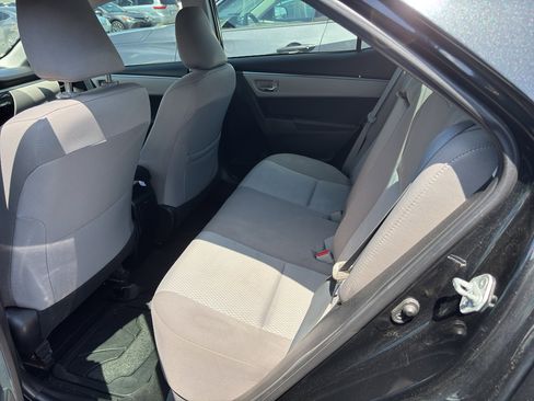 Used 2016 Toyota Corolla LE FWD image 7