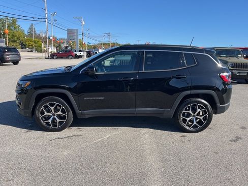 New 2025 Jeep Compass Limited image 4