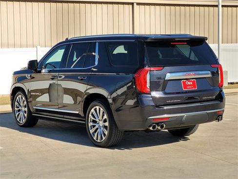 Used 2023 GMC Yukon Denali w/ Denali Reserve Package image 6