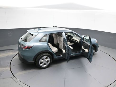 Certified 2023 Honda HR-V LX image 43