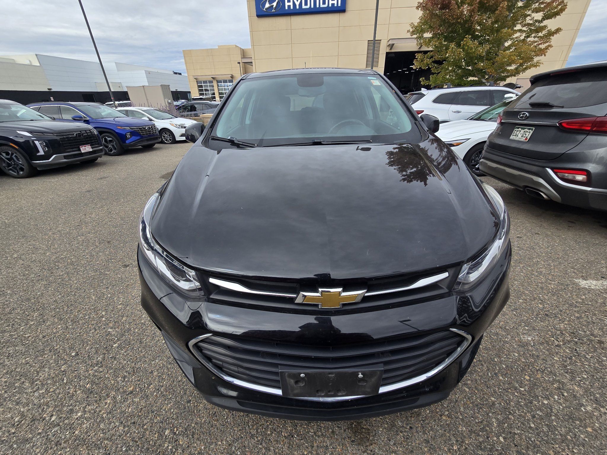 Used 2020 Chevrolet Trax LS w/ Tint and Cruise Package FWD image 9