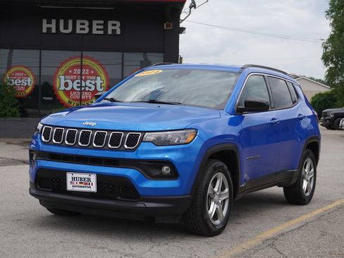 Used 2024 Jeep Compass Latitude AWD/4WD image 3