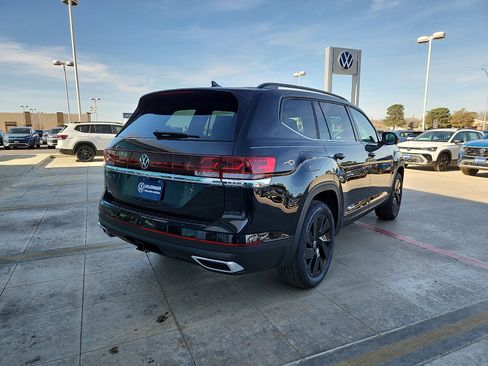 New 2026 Volkswagen Atlas SE image 7