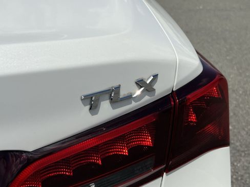 Used 2015 Acura TLX w/ Technology Package FWD image 29