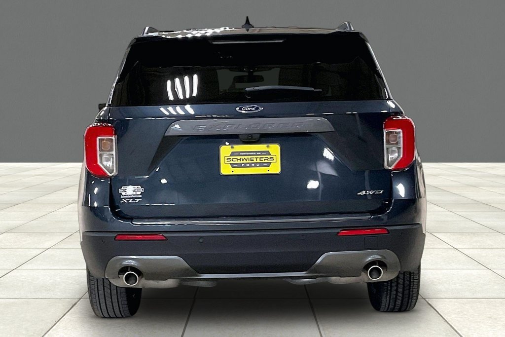 Certified 2024 Ford Explorer XLT w/ Equipment Group 202A AWD/4WD image 4