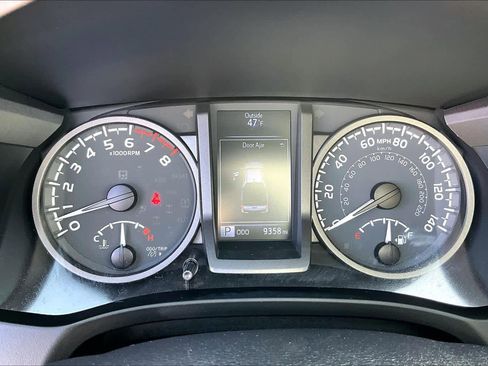 Certified 2020 Toyota Tacoma TRD Off-Road image 22