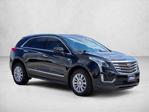 Used 2018 Cadillac XT5 FWD image 3