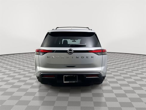 New 2025 Nissan Pathfinder SV image 7