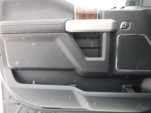 Used 2019 Ford F150 Lariat w/ Equipment Group 502A Luxury image 21