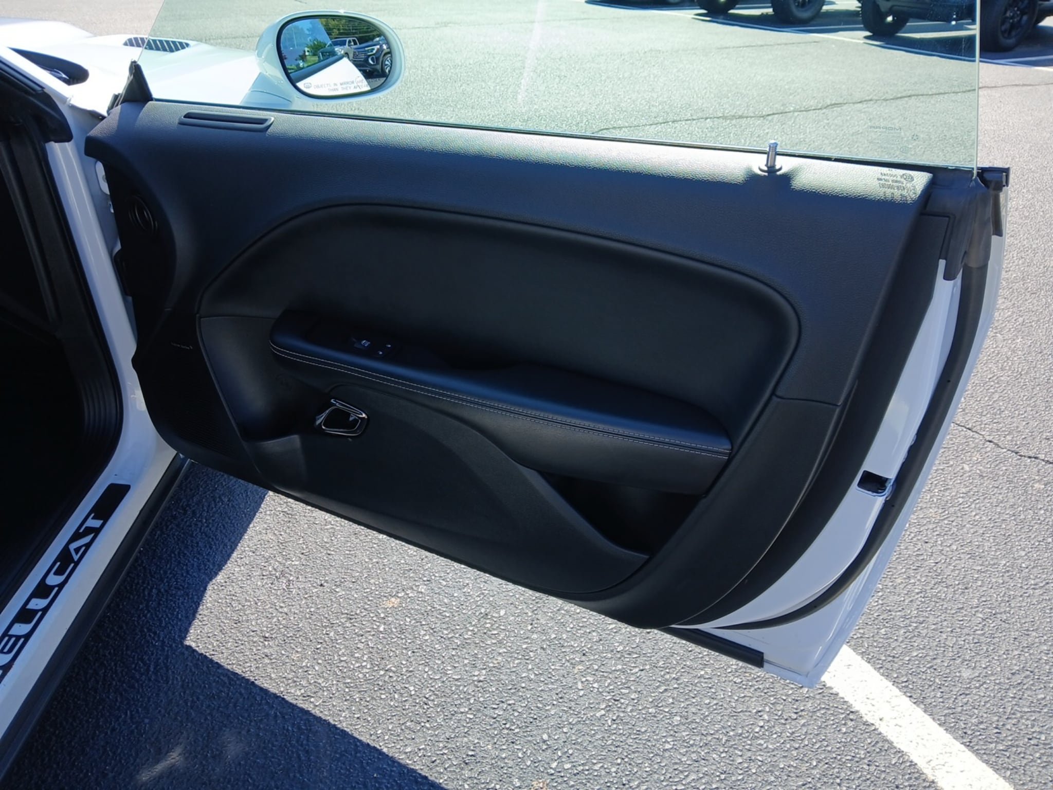 Used 2018 Dodge Challenger SRT Hellcat RWD image 25