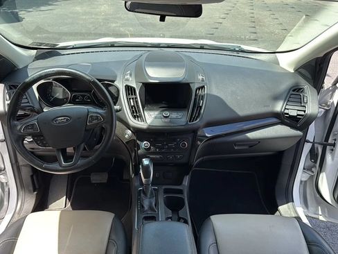 Used 2019 Ford Escape SEL AWD/4WD image 16