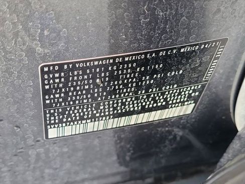 Used 2021 Volkswagen Tiguan SEL FWD image 32