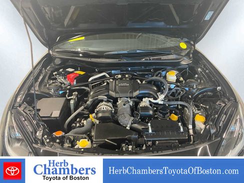 Used 2024 Toyota GR86 Premium RWD image 7