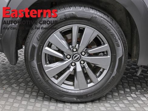 Used 2023 Nissan Pathfinder SV w/ SV Premium Package AWD/4WD image 32