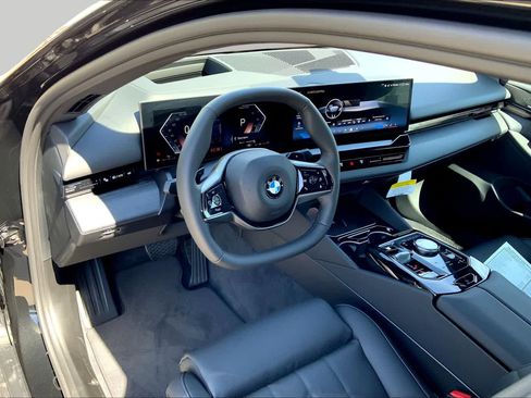 New 2026 BMW 530i xDrive w/ Premium Package AWD/4WD image 8