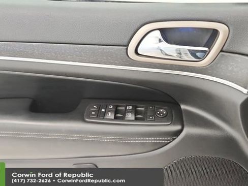 Used 2015 Jeep Grand Cherokee Limited w/ Trailer Tow Group IV image 22