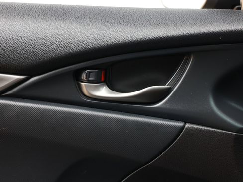 Used 2019 Honda Civic Sport image 48