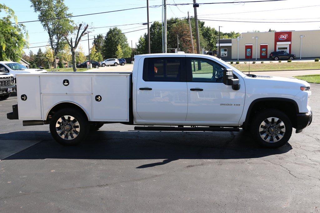 Used 2025 Chevrolet Silverado 2500 Custom w/ Custom Value Package AWD/4WD image 6
