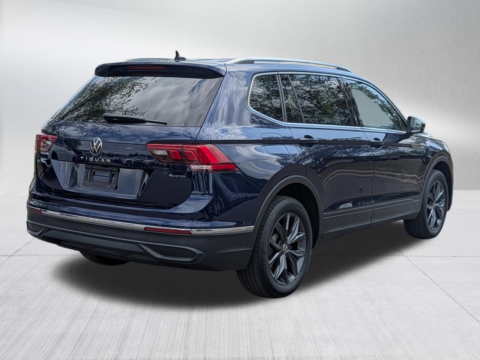 Certified 2022 Volkswagen Tiguan SE AWD/4WD image 7