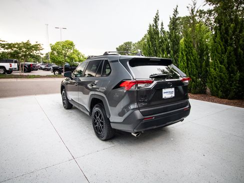 Used 2023 Toyota RAV4 XLE FWD image 8