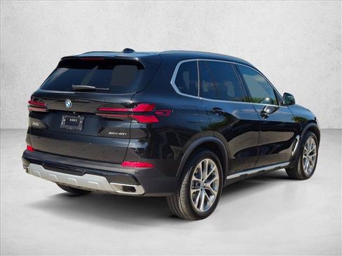 Used 2025 BMW X5 xDrive40i w/ Climate Comfort Package AWD/4WD image 5