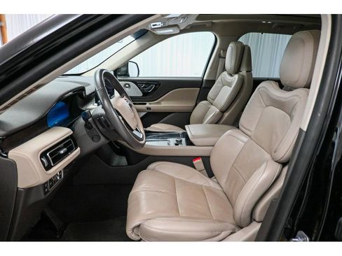 Used 2023 Lincoln Aviator Grand Touring w/ Equipment Group 301A image 9