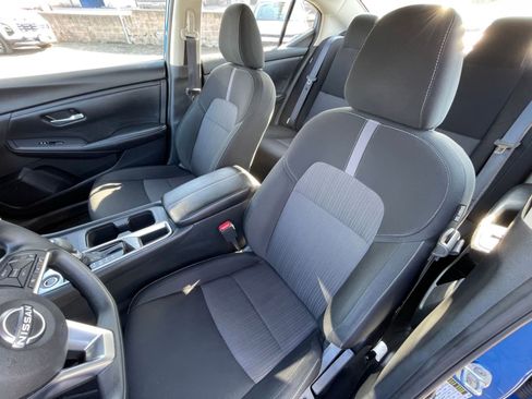 Used 2025 Nissan Sentra SV image 34