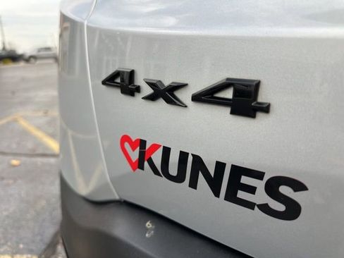 Used 2021 Jeep Renegade Sport image 13