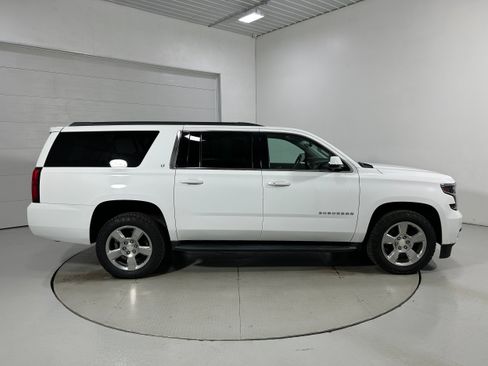 Used 2019 Chevrolet Suburban LT AWD/4WD image 41