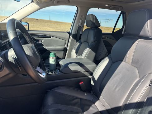 Certified 2024 Honda Pilot Touring image 4